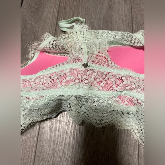 Victoria’s Secret PINK Racerback Bra - Picture 4 of 8